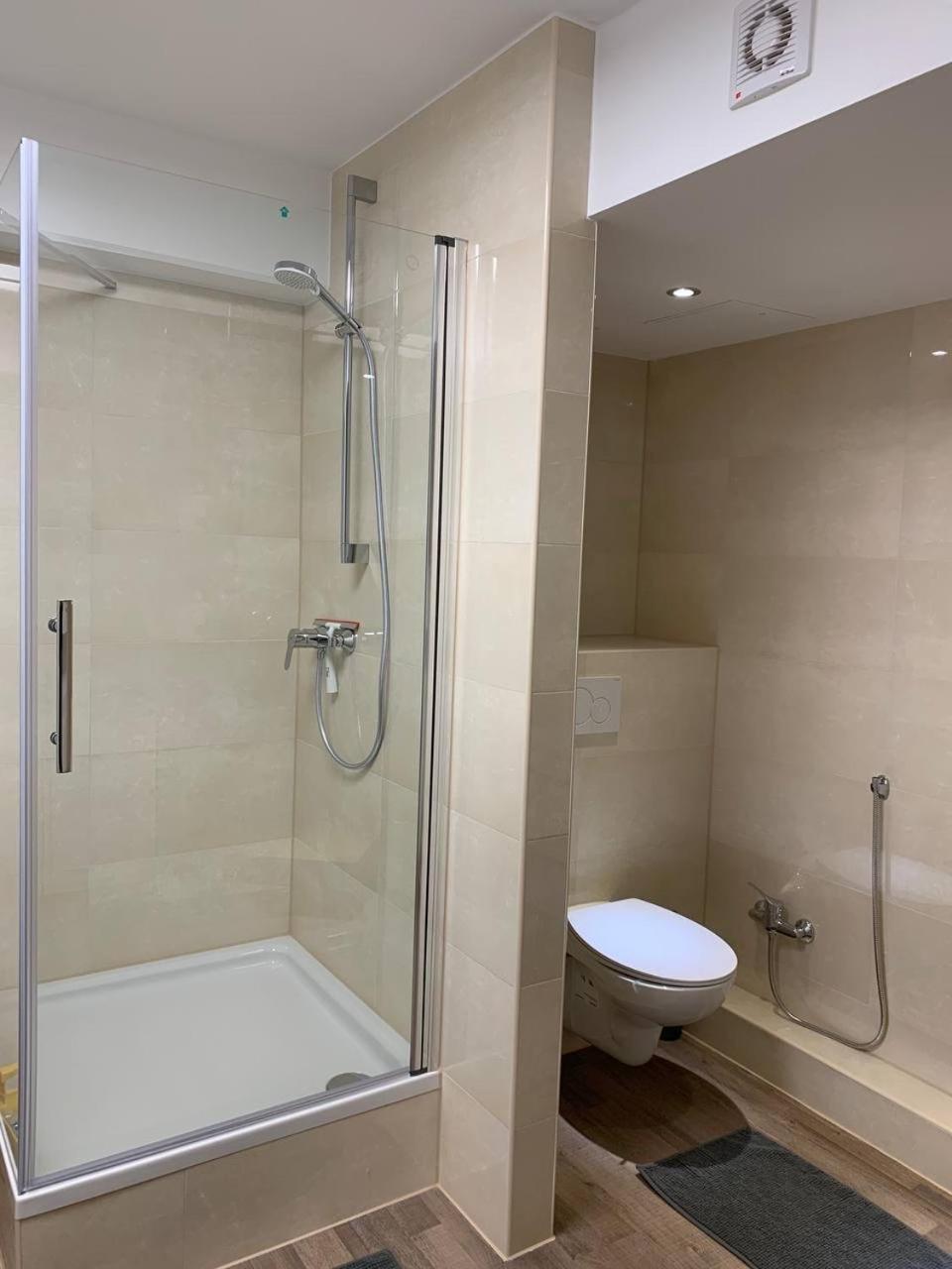 Central Private Rooms In Popular Neighborhood! Colónia Exterior foto